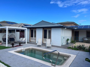 Toowoon Bay - Private Pool - Outside Shower